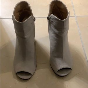 Booties with toe hole